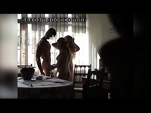 ❤️ Sekso draugės kviečia milžinišką vyrą ir seksą trise su juo ❤❌ Porno video prie mūsų ﹏