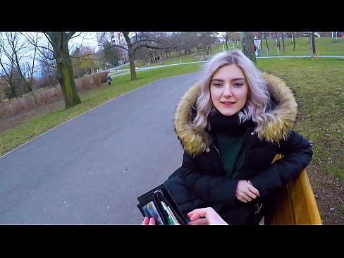 ❤️ Už pinigus nuryja karštą nepažįstamojo spermą - blowjob in the park by Eva Elfie ❤❌ Porno video prie mūsų ﹏